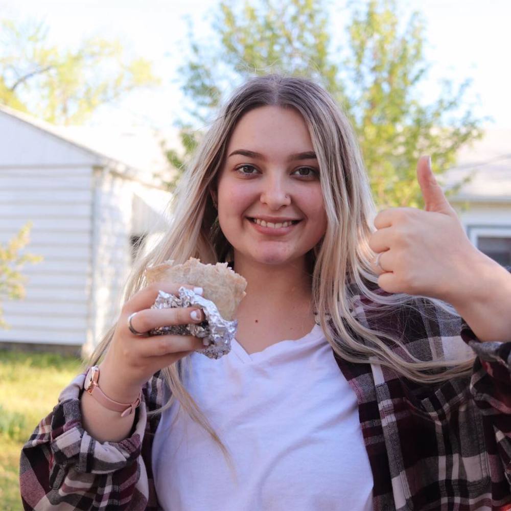Meet your Posher, Chloe